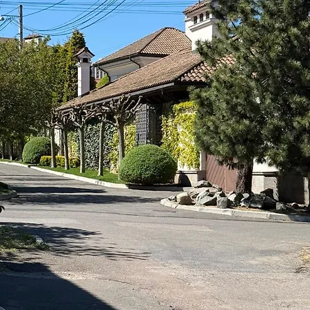Here дом у моря в аркадии *
